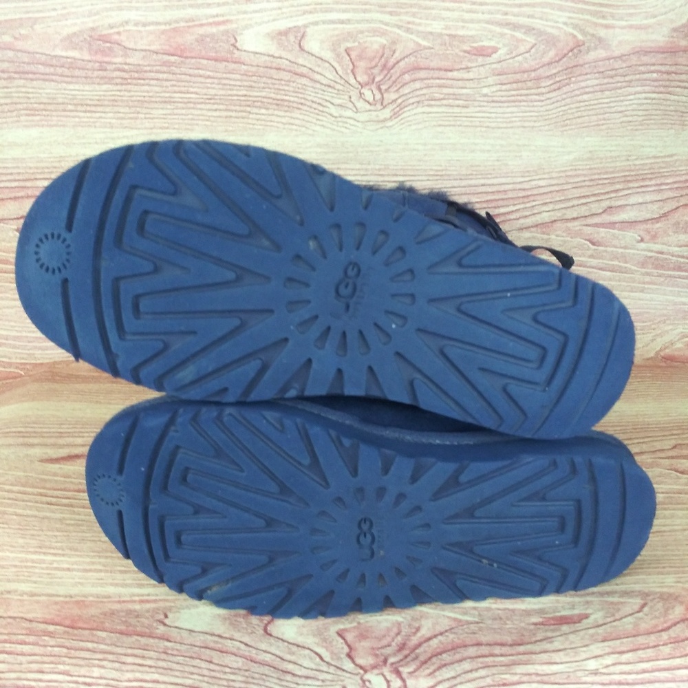 **SOLD SOLD**UGG Everleigh Bailey Bow Navy Talot 5 - Picture 7 of 8